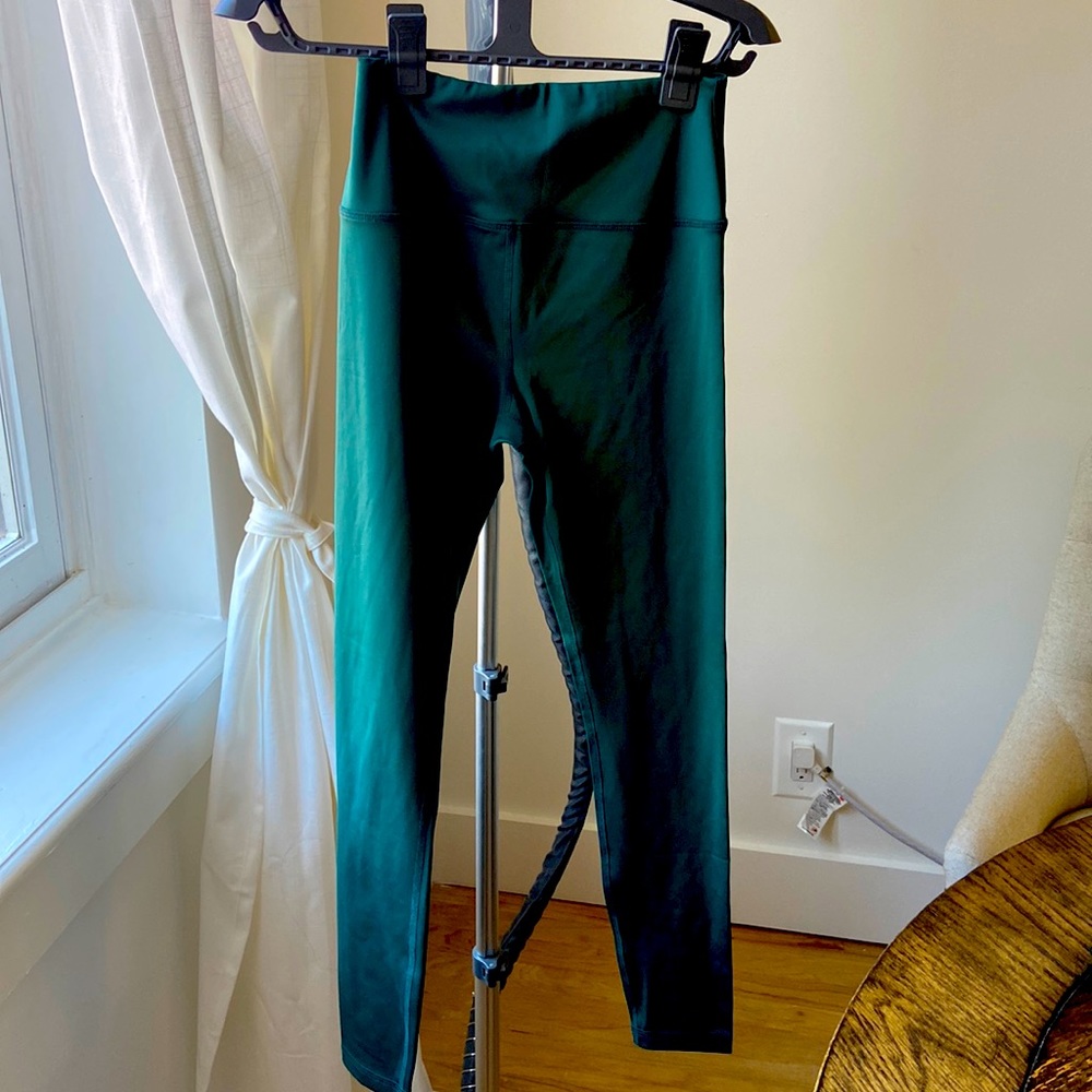 Reformation workout set - Picture 2 of 5